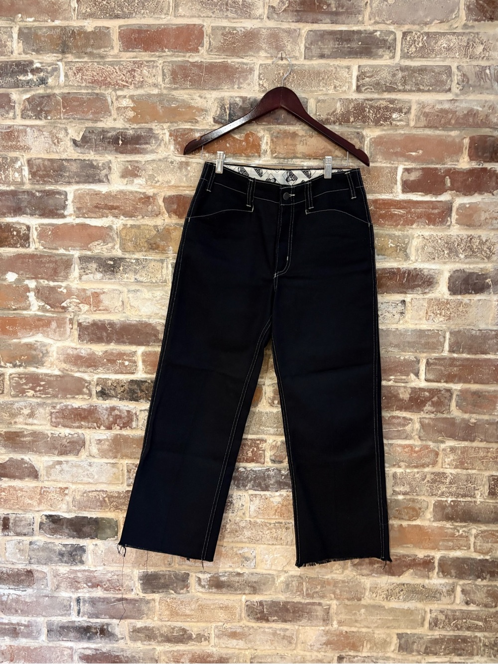 Black Wide-Leg Jeans with Contrast Stitching